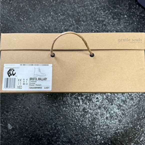 Gentle Souls by Kenneth Cole Women's Bristol Wallaby Boot New w/ Box Size 11 - Picture 12 of 12